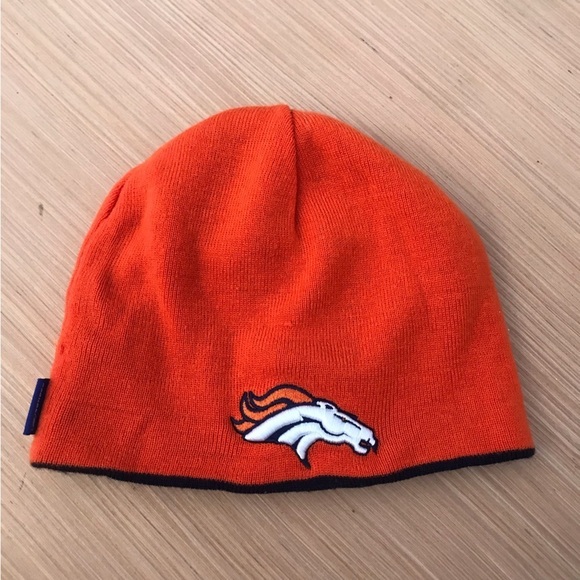 Reebok NFL Denver Broncos Reversible Beanie - Picture 2 of 6